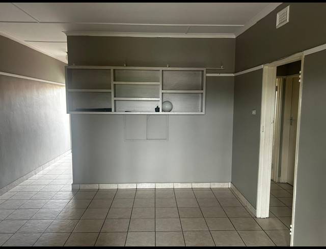 2 BEDROOM FLAT FOR SALE IN SCOTTSVILLE